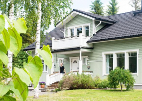 Modern wooden villa Hyvinkää